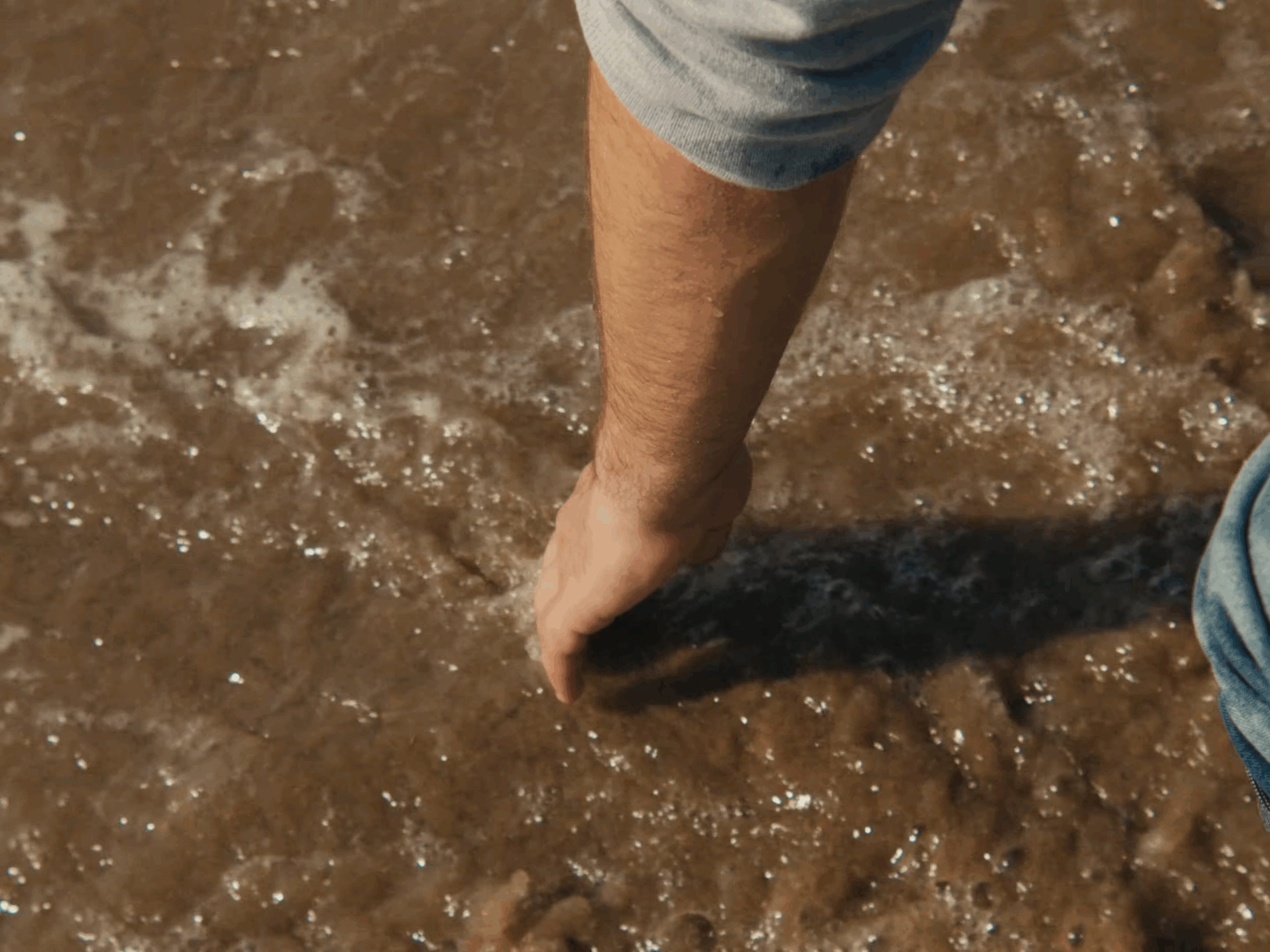 Vertel het me (2024) - Documentaire 7-19 screenshot